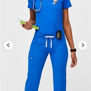 Figs Women’s Kade Cargo Scrub Pant XL/P royal blue